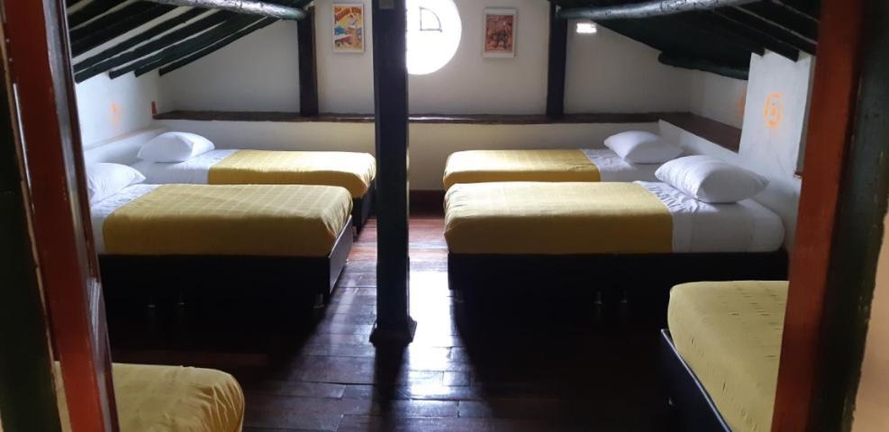 Cedron Hostel Bogotá Esterno foto