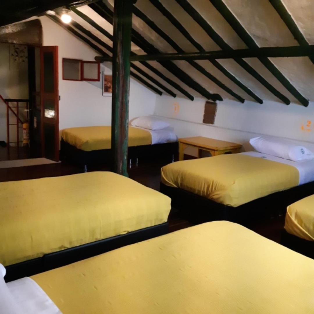 Cedron Hostel Bogotá Esterno foto